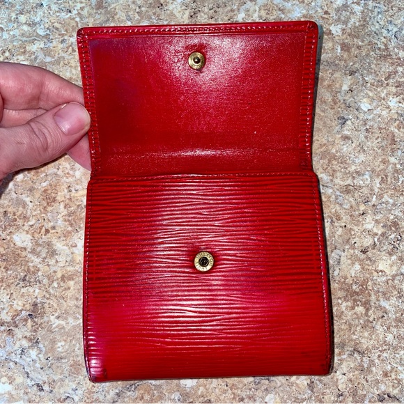 Louis Vuitton | Red Epi Leather Tri Fold Elise Wallet - Picture 3 of 10
